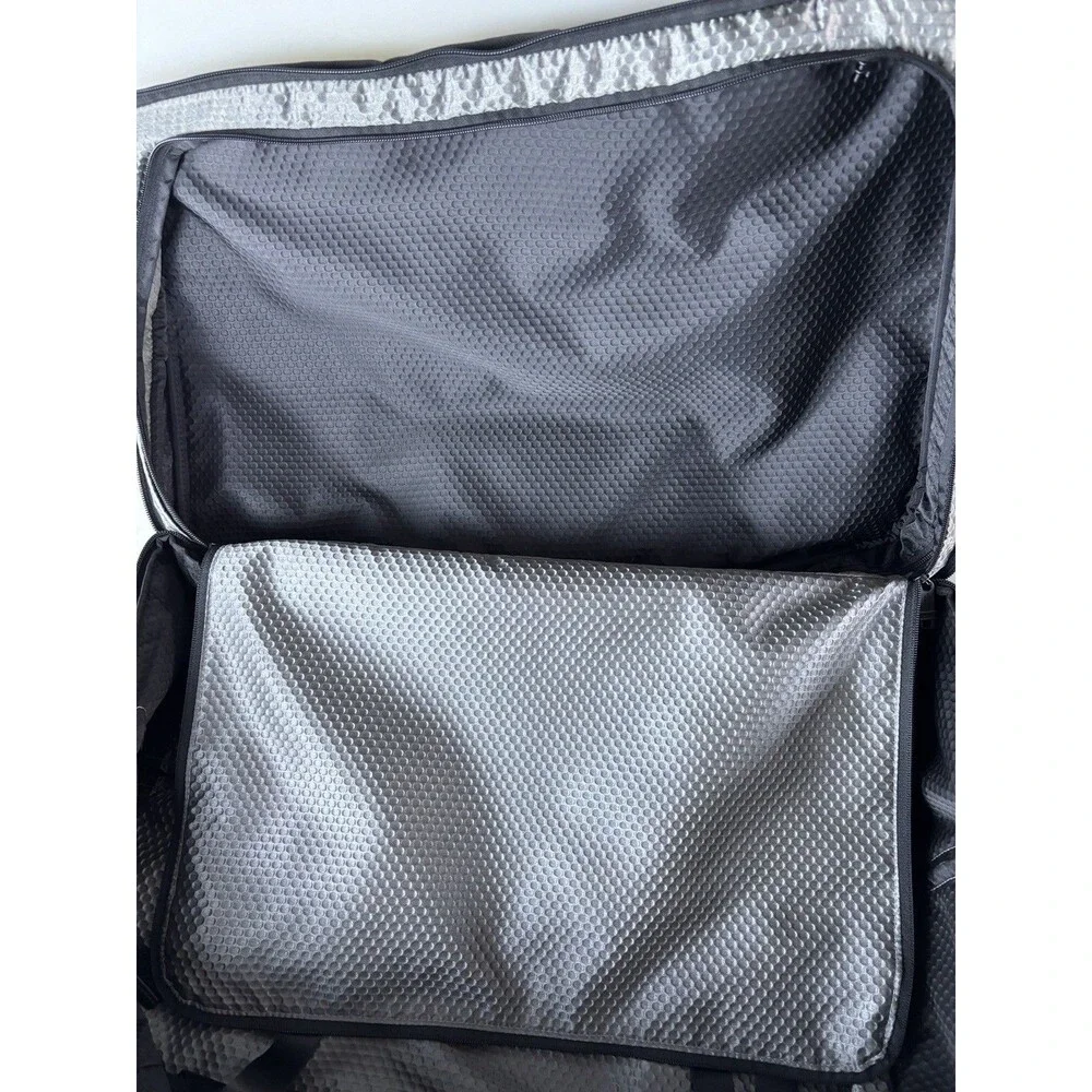 Tumi Alpha Bravo Bremerton Roller Duffle Wheeled Bag Nylon Carry On Black
